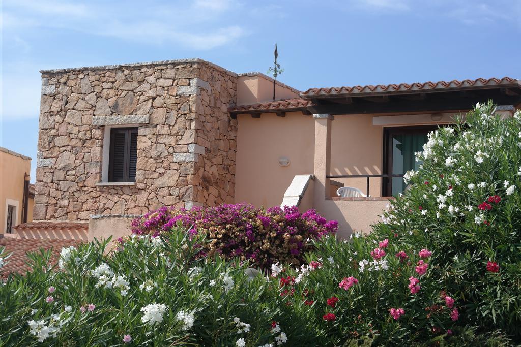 Sardinia Blu Residence Golfo Aranci Exteriör bild