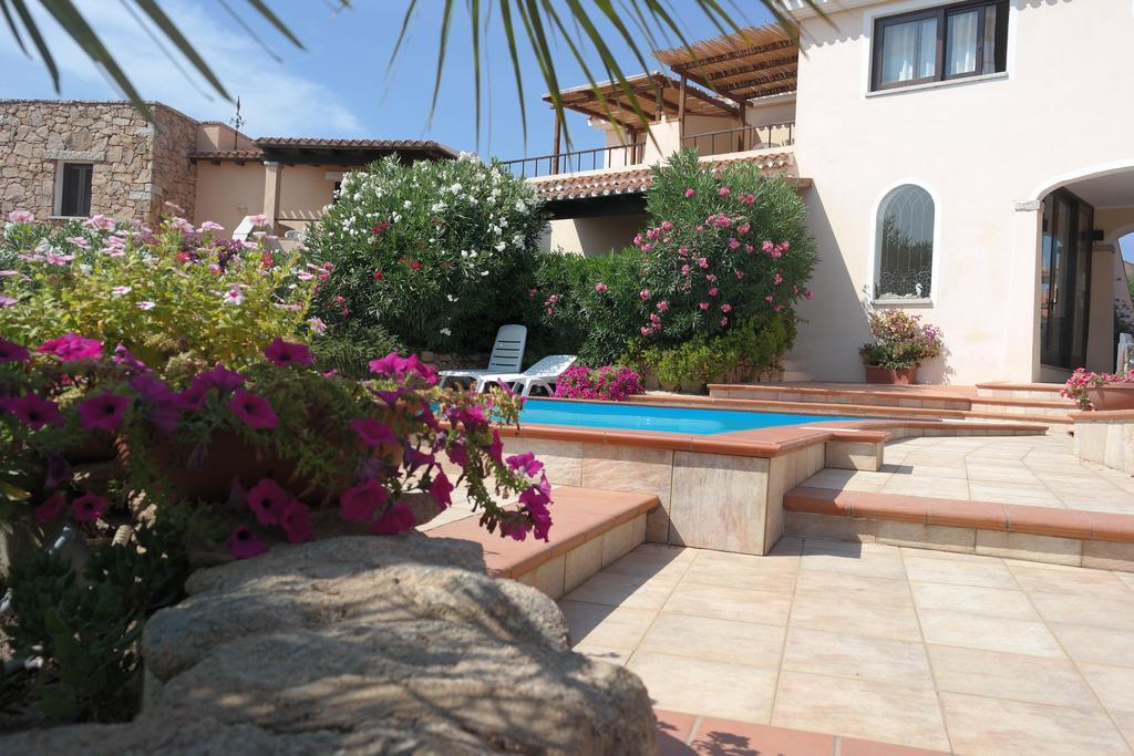 Sardinia Blu Residence Golfo Aranci Exteriör bild