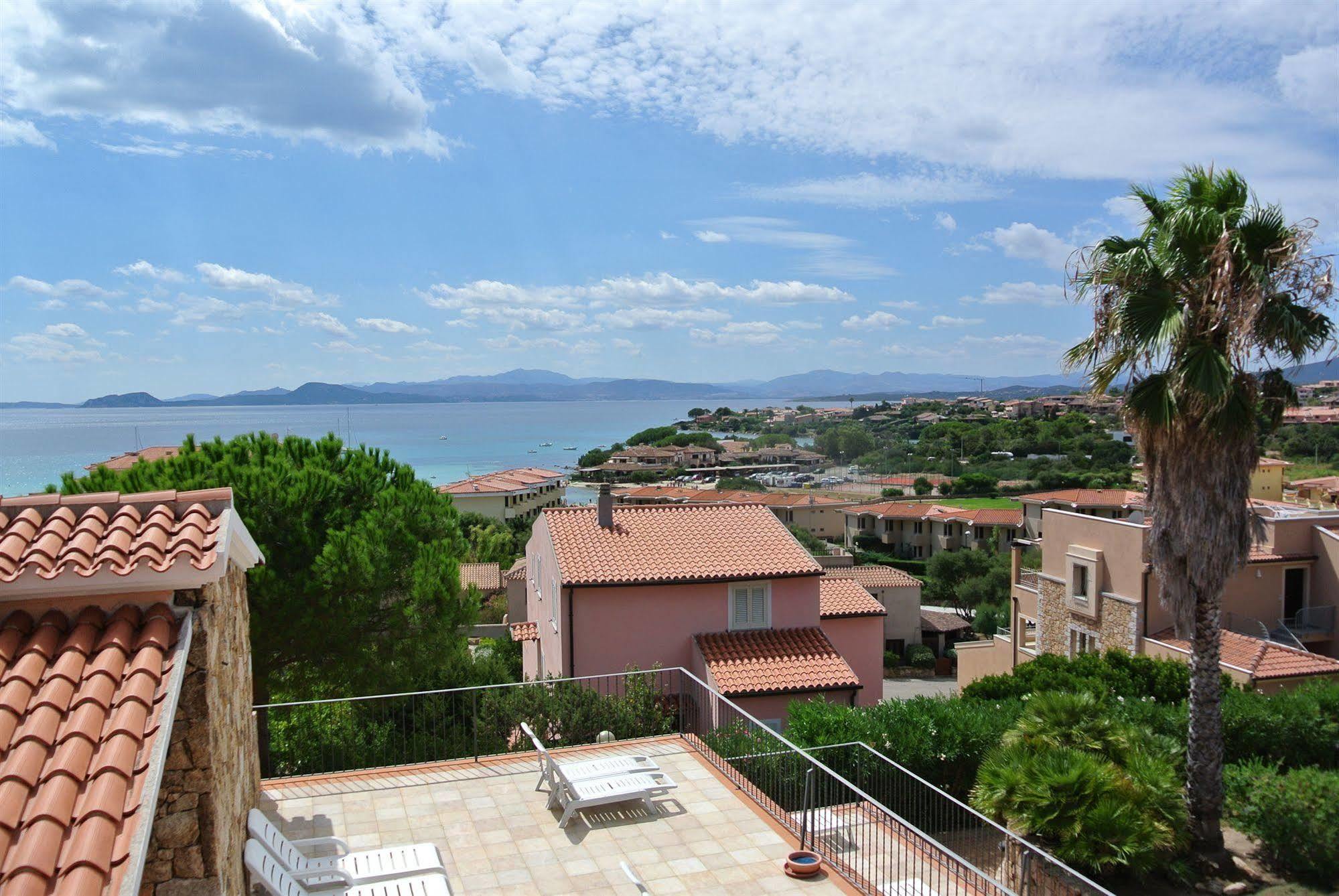 Sardinia Blu Residence Golfo Aranci Exteriör bild