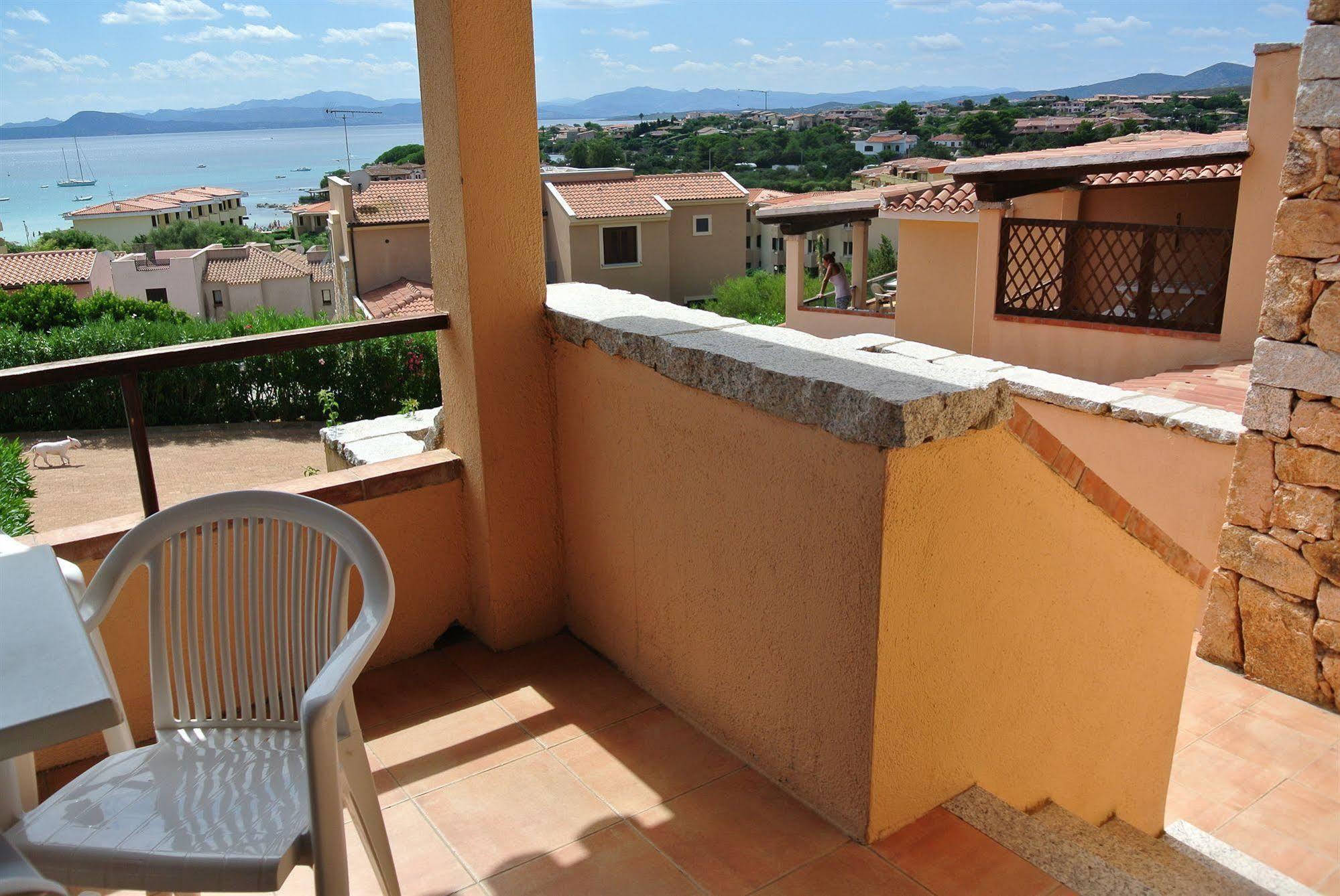 Sardinia Blu Residence Golfo Aranci Exteriör bild
