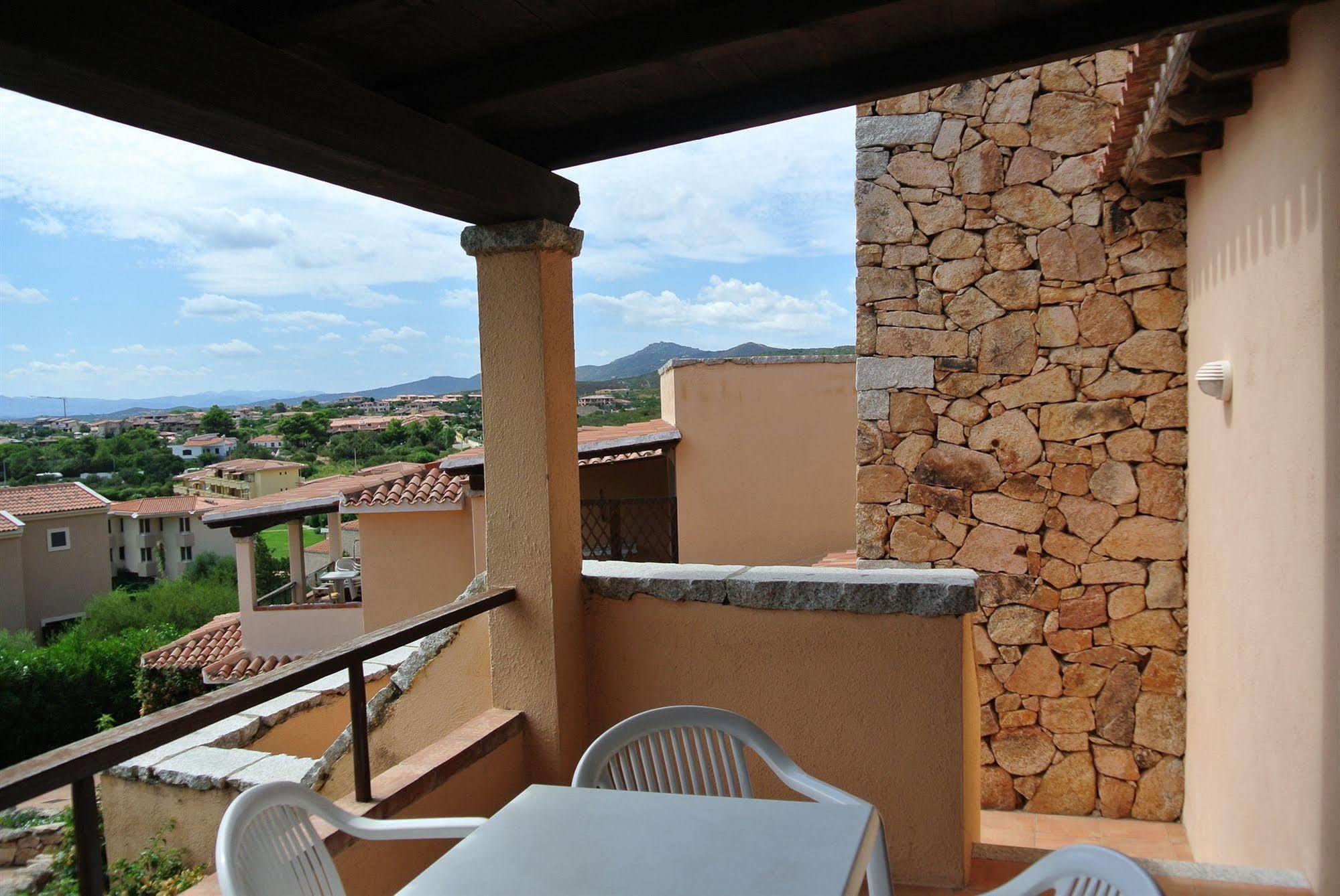 Sardinia Blu Residence Golfo Aranci Exteriör bild